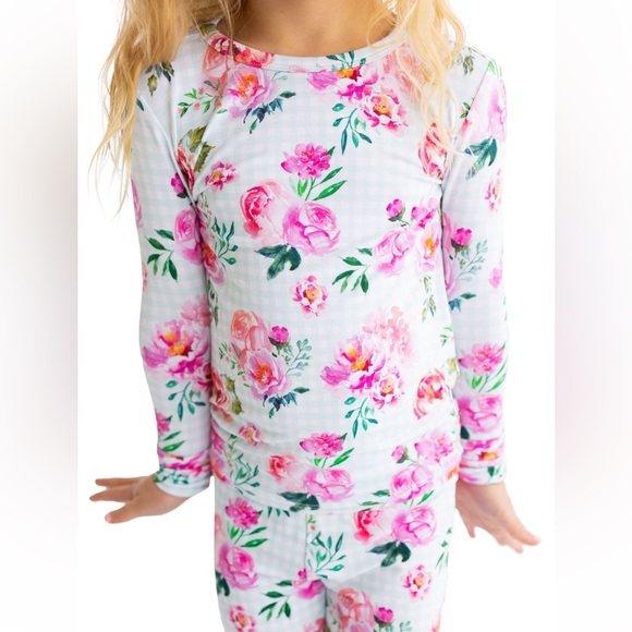Posh Peanut Karina Long Sleeve Pajamas - Picture 4 of 15